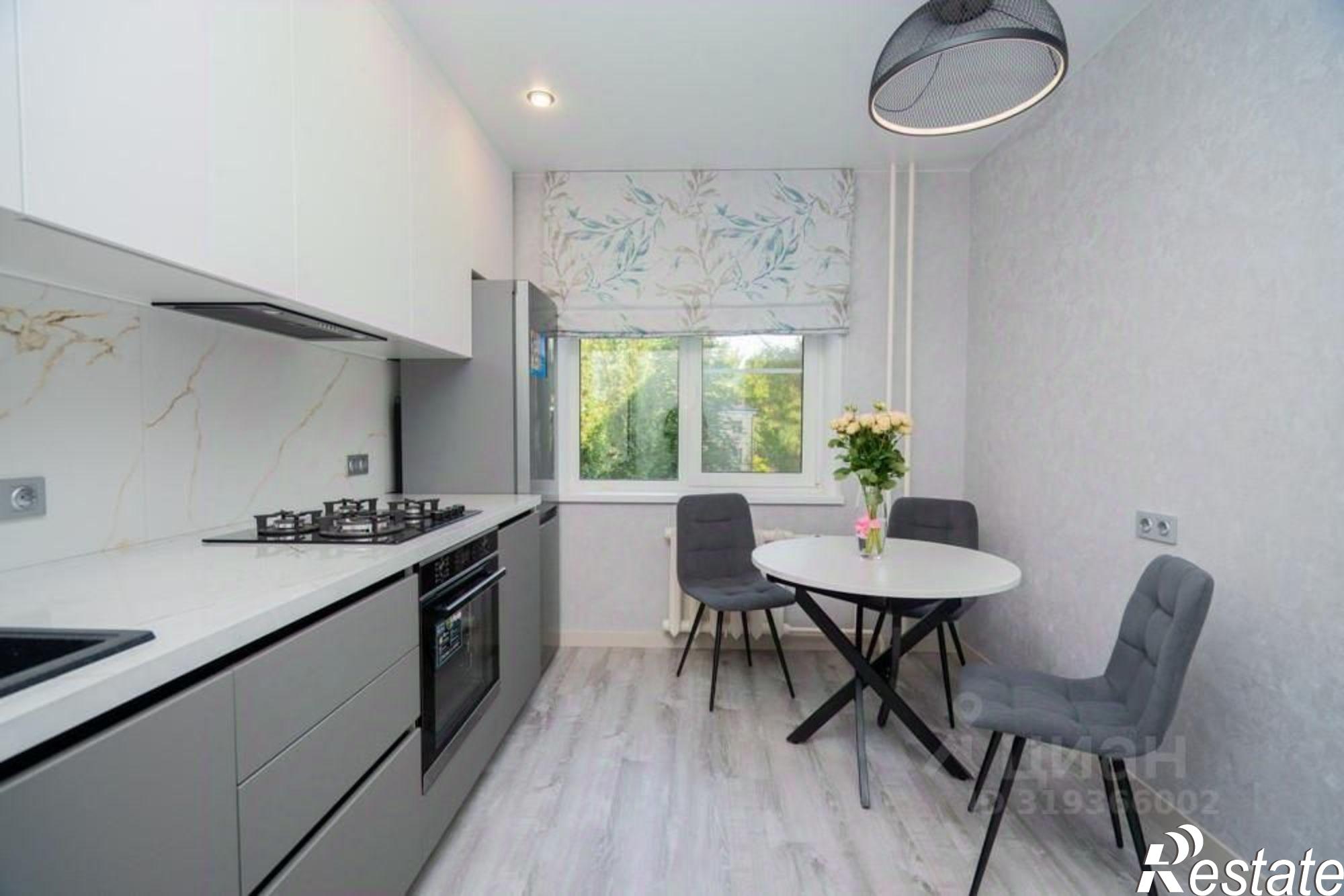 Купить квартиру за 9 890 000 рублей на Воронеж, Средне-Московская улица, 7