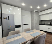 3-комн, 98кв м, этаж 11/18 ул Академика Конопатова, 13