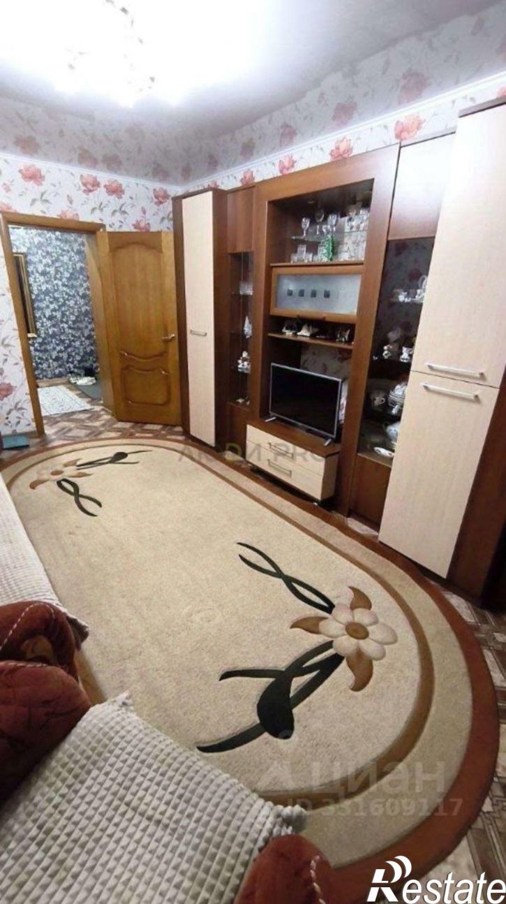 3-комн квартира ул Телегина, 8,  д. 8