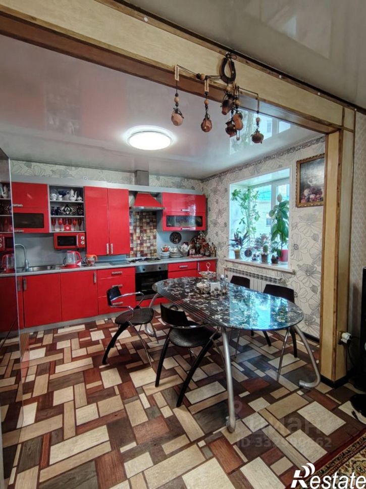 3-комн квартира ул Квартальная, 127,  д. 127
