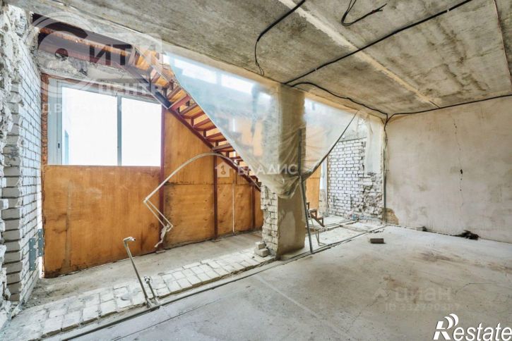 4-комн квартира Воронеж, улица Лётчика Замкина, 48