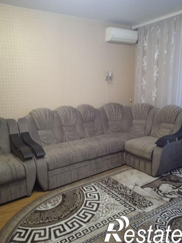 2-комн квартира улица Титова, 32,  д. 32